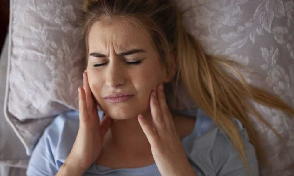 الجز على الاسنان اثناء النوم