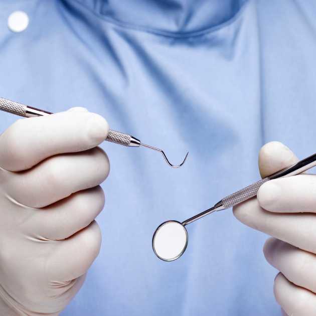 6 مواصفات ابحث عنها في دكتور الأسنان 1 دكتور الأسنان (1)